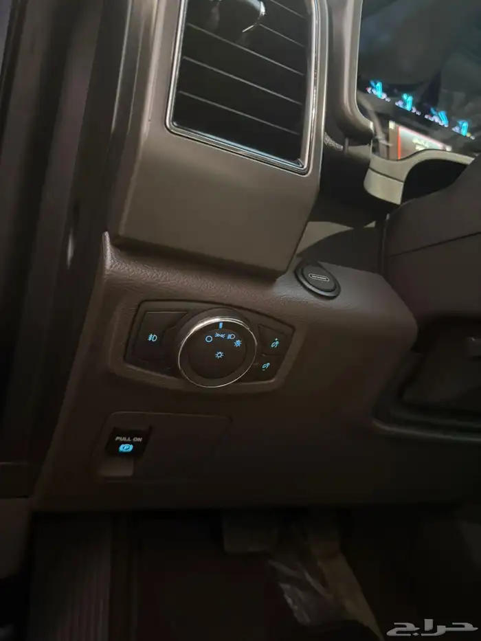 للبيع فورد اكسبديشن 2020 XLT دبل شبة الجديد 22