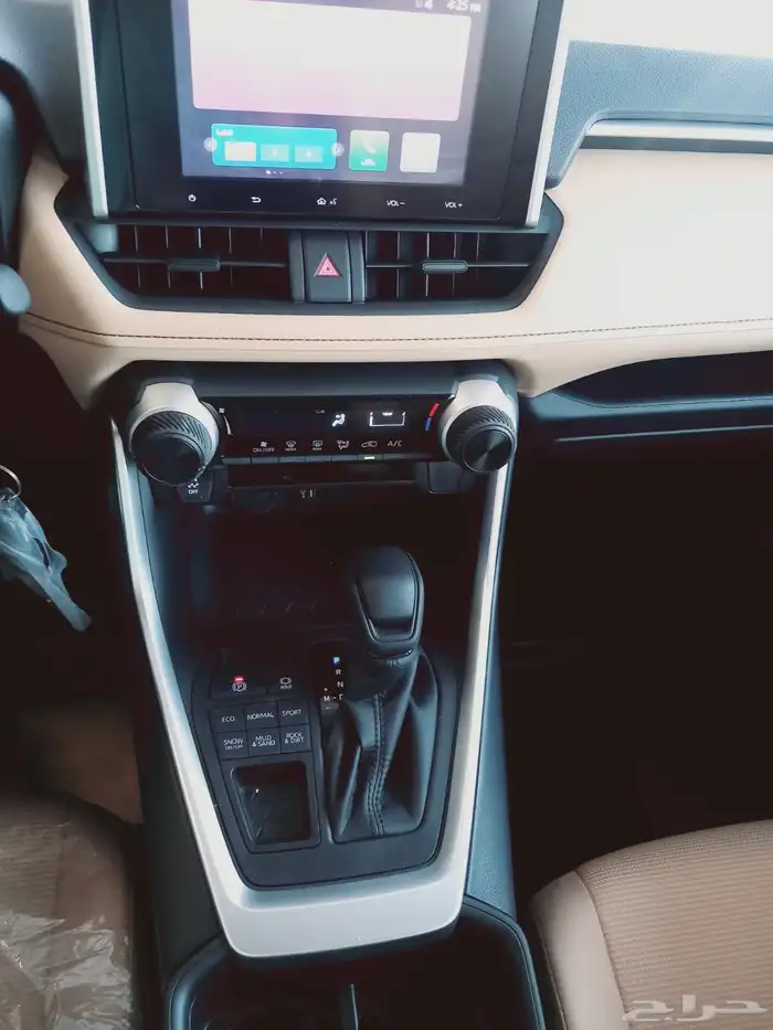 تويوتا راف فور LE استاندرد دبل 2025 بطاقه جمرك 14