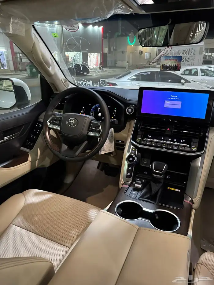 تويوتا لاندكروزر GXR-S 2025 6