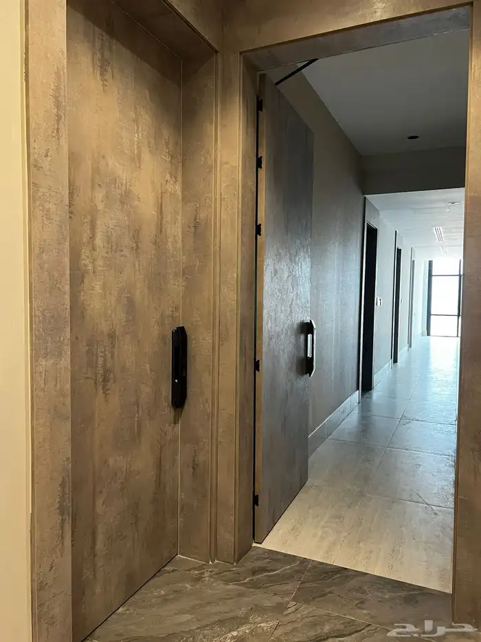 شقة باطلاله بانوراميه للايجار في موقع مميز 8