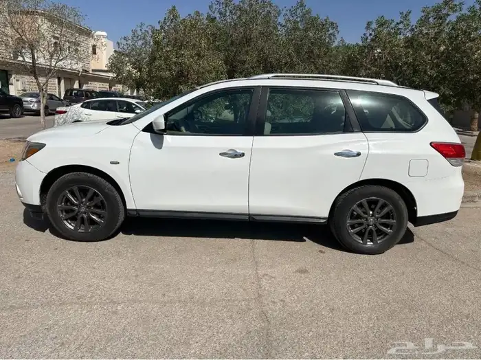 نيسان باثفندر 2013 ممشي السيارة 30 كم نظيفة للتواصل 059 4