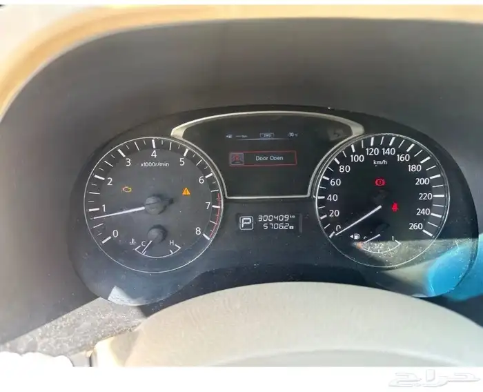 نيسان باثفندر 2013 ممشي السيارة 30 كم نظيفة للتواصل 059 1