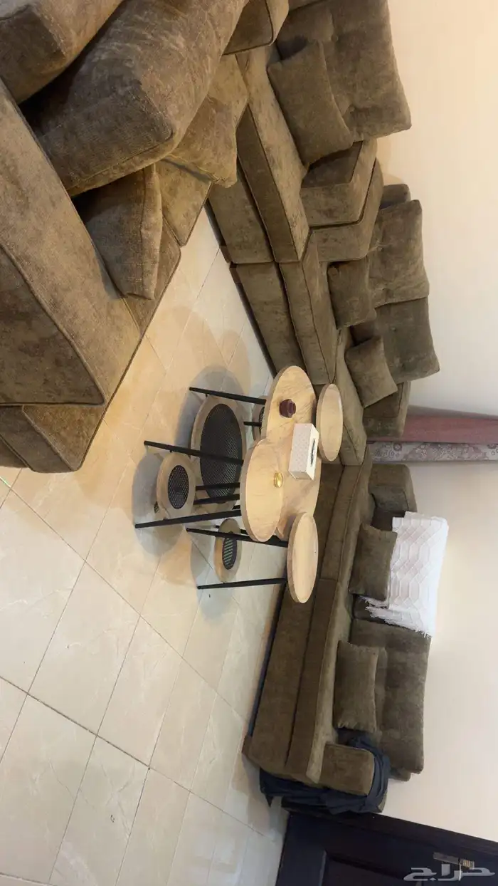 كنب نظيف للبيع خمس قطع 3