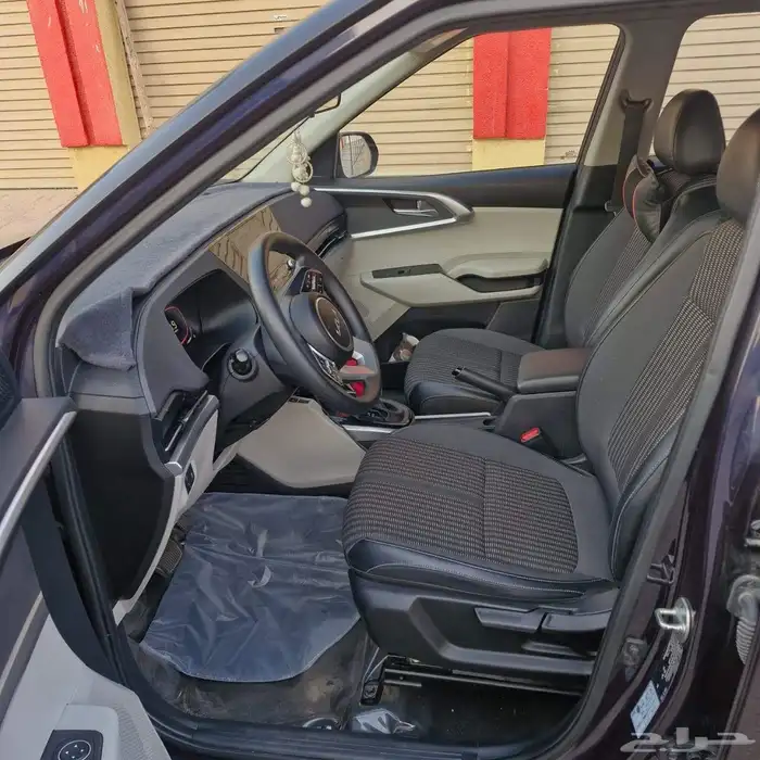 كيا كارنز 2023 للتنازل 6