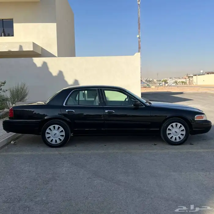 فورد بوليسي 2011 مخزن ماشي 78 الف فقط (تم البيع) 20