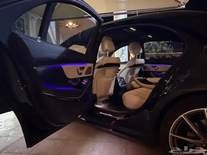 Mercedes-Benz 560s 11