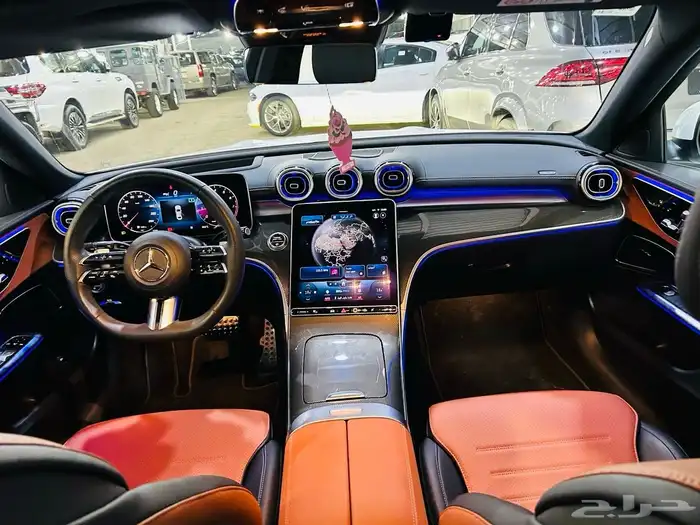 Mercedes C300 model 2023 مرسيدس 12