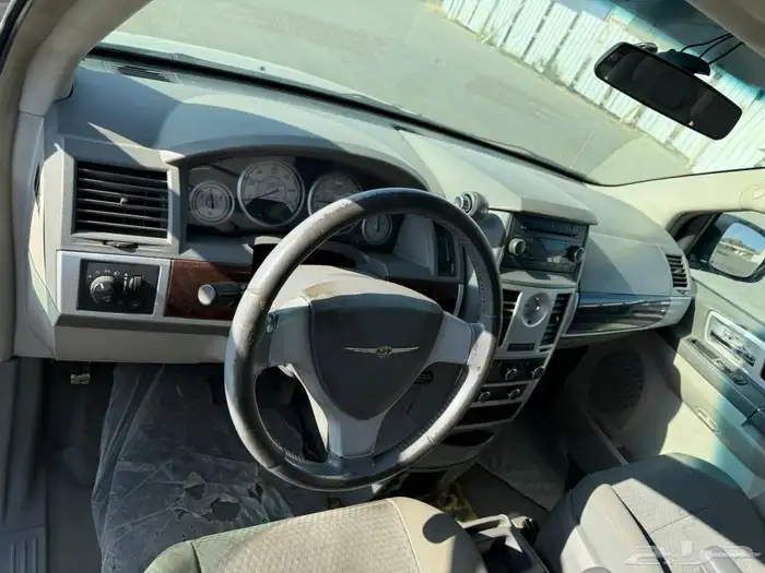 كرايسلر فوجر موديل 2010 0