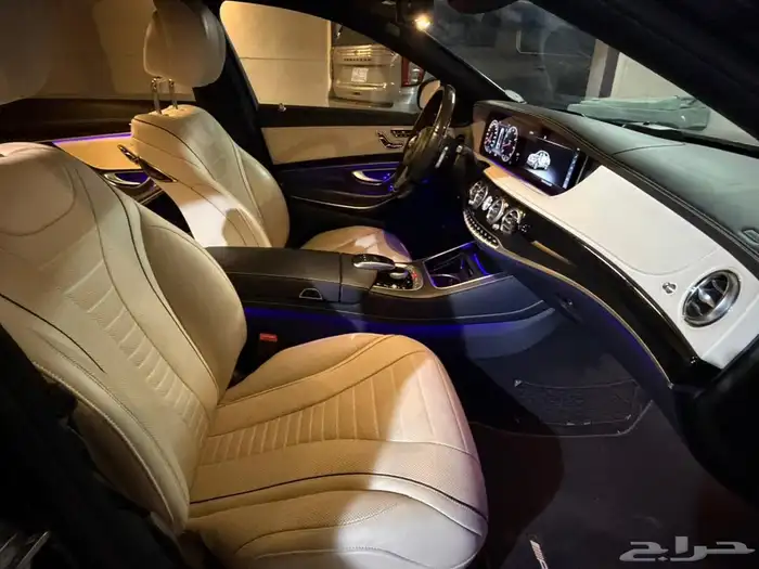 Mercedes-Benz 560s 26