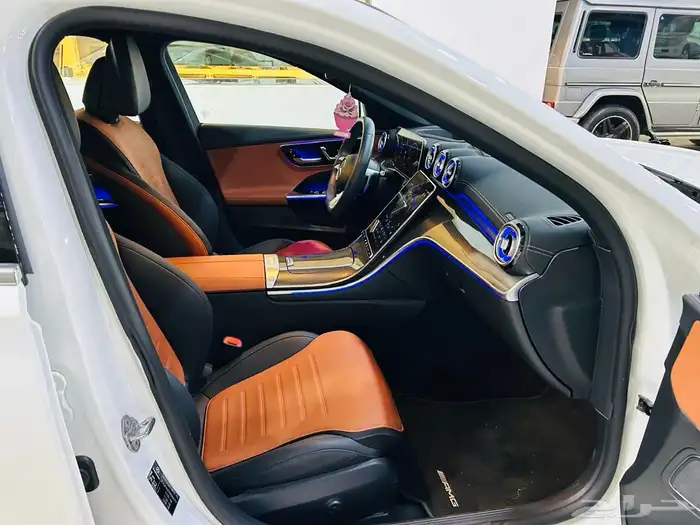 Mercedes C300 model 2023 مرسيدس 11