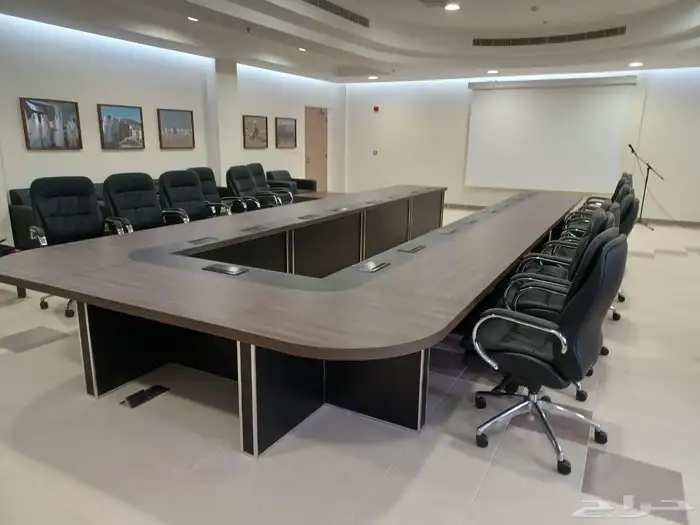 فخم طاولة اجتماع في مقاس اكبر اصغر وفي كراسي بجميع انواع 8