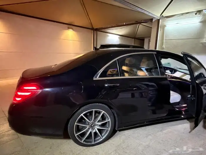 Mercedes-Benz 560s 23