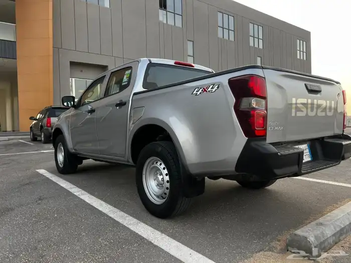 ايسوزو ديماكس 2023 بحاله الوكاله - المالك اول 16