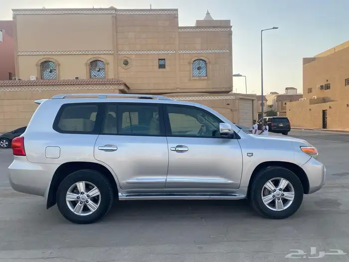 تايوتا لاندكروزر 2015 ممشى قليل 6