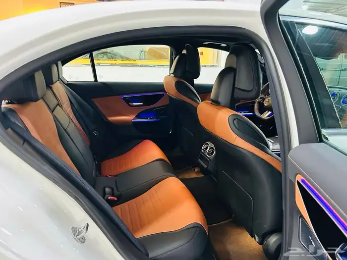Mercedes C300 model 2023 مرسيدس 9