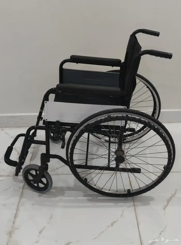 كرسي متحرك لذوي الهمم وكبار السن 1