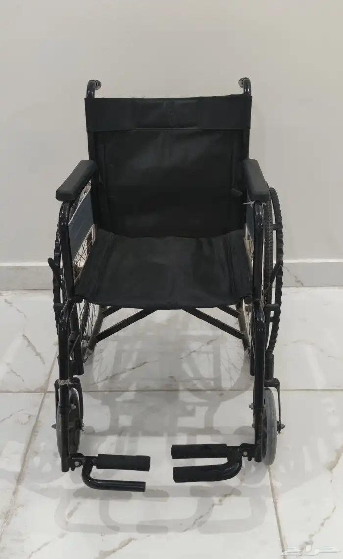 كرسي متحرك لذوي الهمم وكبار السن 0