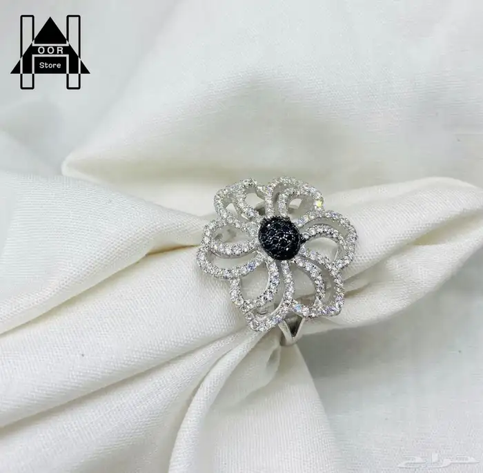 خاتم فضه نسائي راقي ومميز عيار 925 مرصع بفصوص زركون فاخر 0