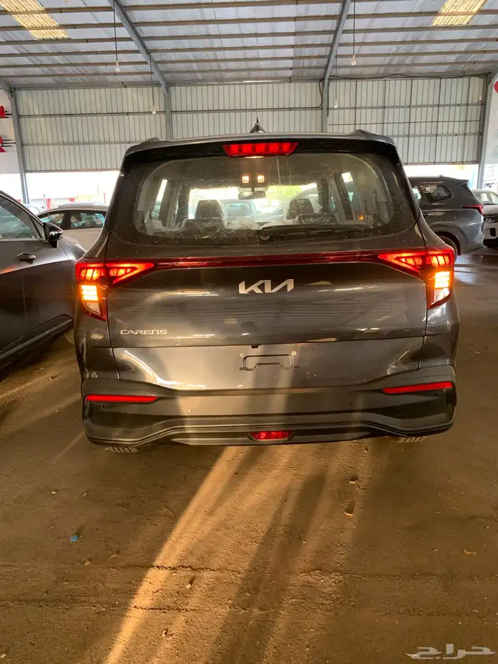 كيا كارينز مطور 7 مقاعد 2025 LX 17