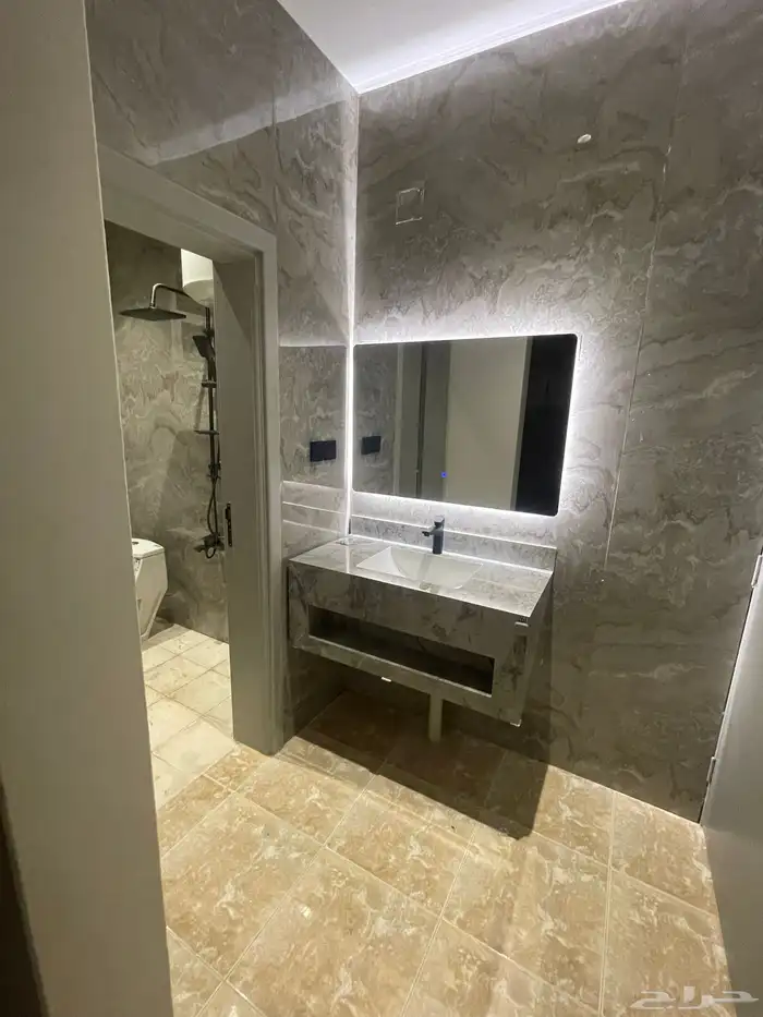 للبيع فله مجدده دورين مفصوله حي النهضة 18