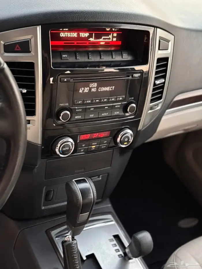 ميتسوبيشي باجيرو GLS 2022 32