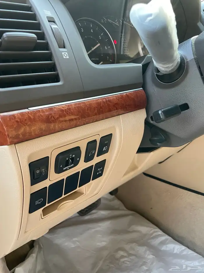 لاندكروزر 2015 فل كامل 12