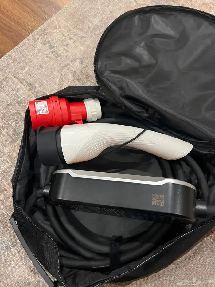 شاحن سيارات كهربائيه 1