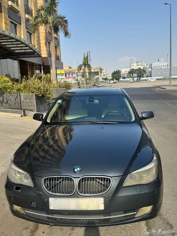 سيارة BMW 523i الفئة الخامسة موديل 2008 0