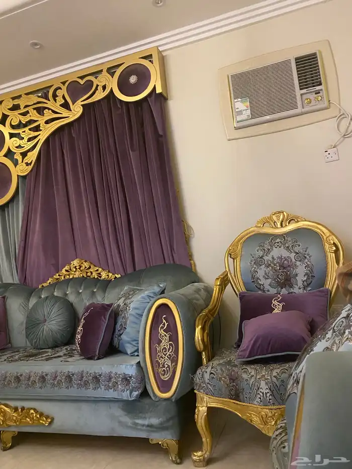 كنب 5 قطع للبيع مع الستاره والفرشه 1700 0