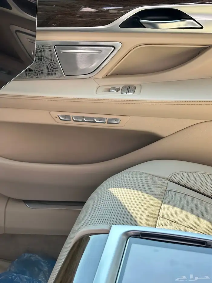 BMW 750Li M kit 2016. للبيع 17