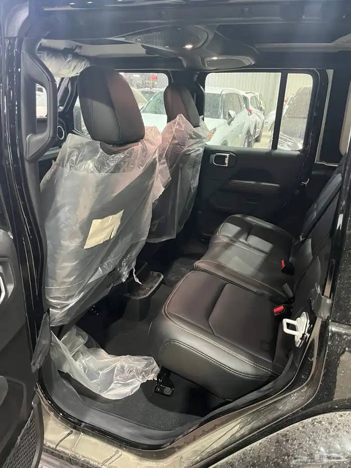 جيب رانجللر 2024 صحارى اصفار 10