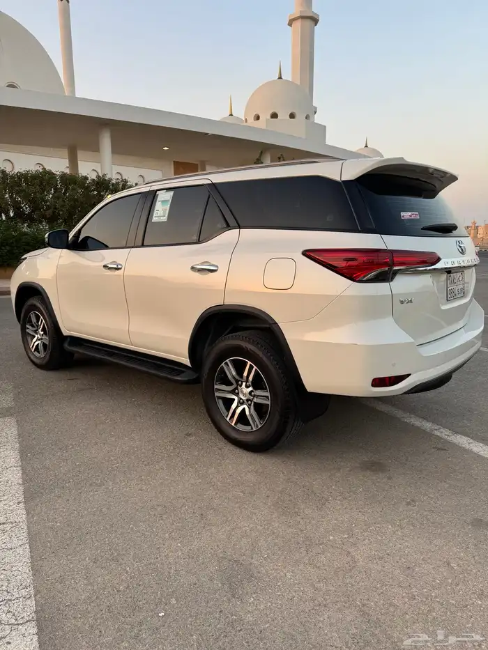 فورتشنر 2022 6 سلندر VX 23