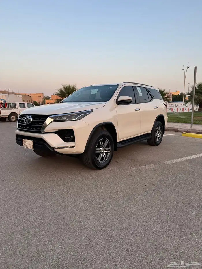 فورتشنر 2022 6 سلندر VX 4