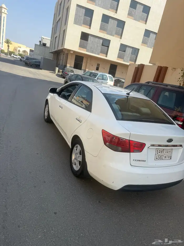 سيارة كيا سيراتو 2011 للبيع 3