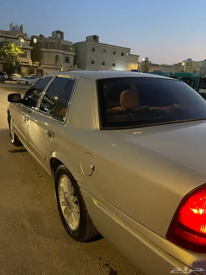 فورد ماركيز 2010 24