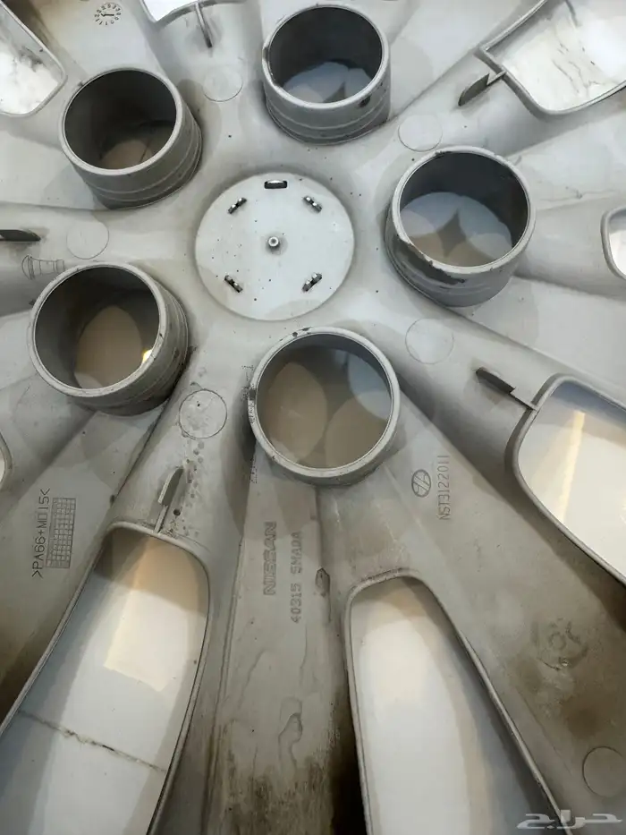 للبيع طيس سنترا اصلي جنط مقاس16 13