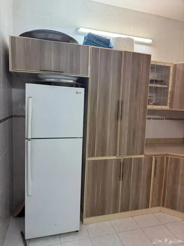 اثاث دولاب مطبخ دولاب ملابس وثلاجه 1