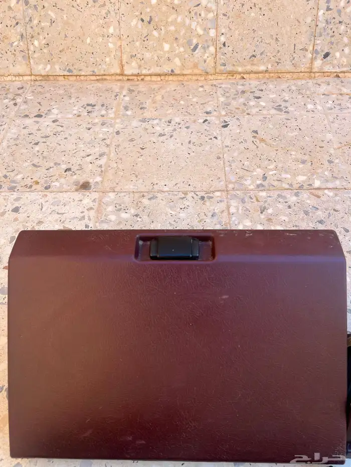 ديكور ددسن اللون احمر نظيفه جدأ. النظافة 90 بالمية 1