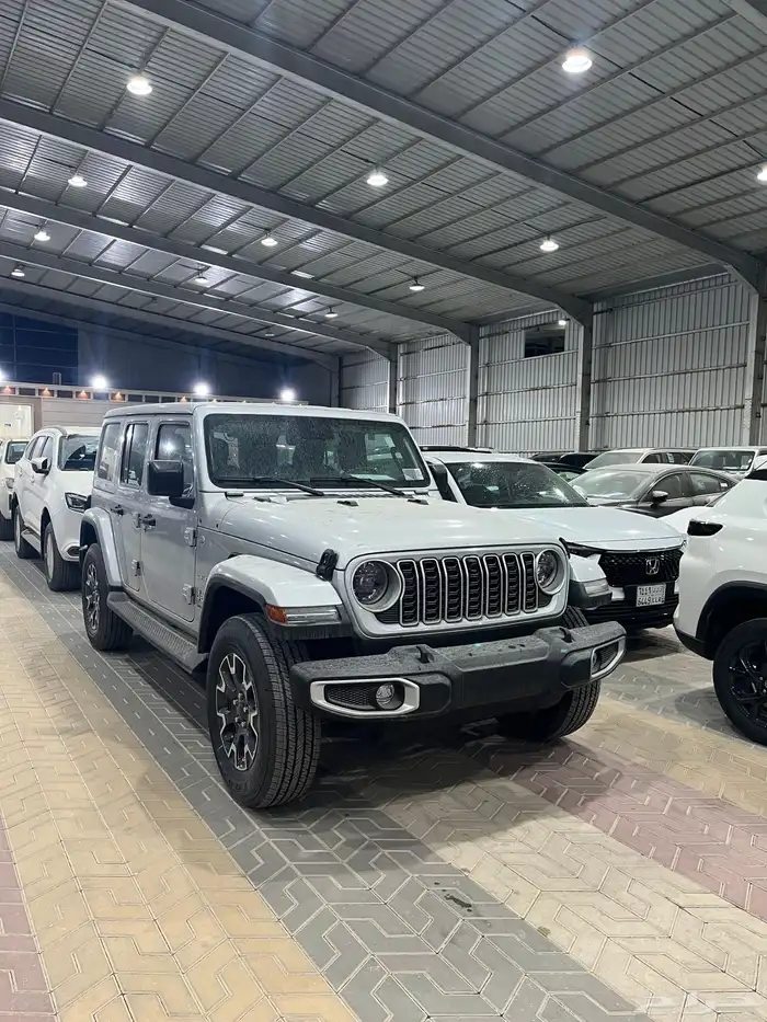 جيب رانجللر 2024 صحارى اصفار 1