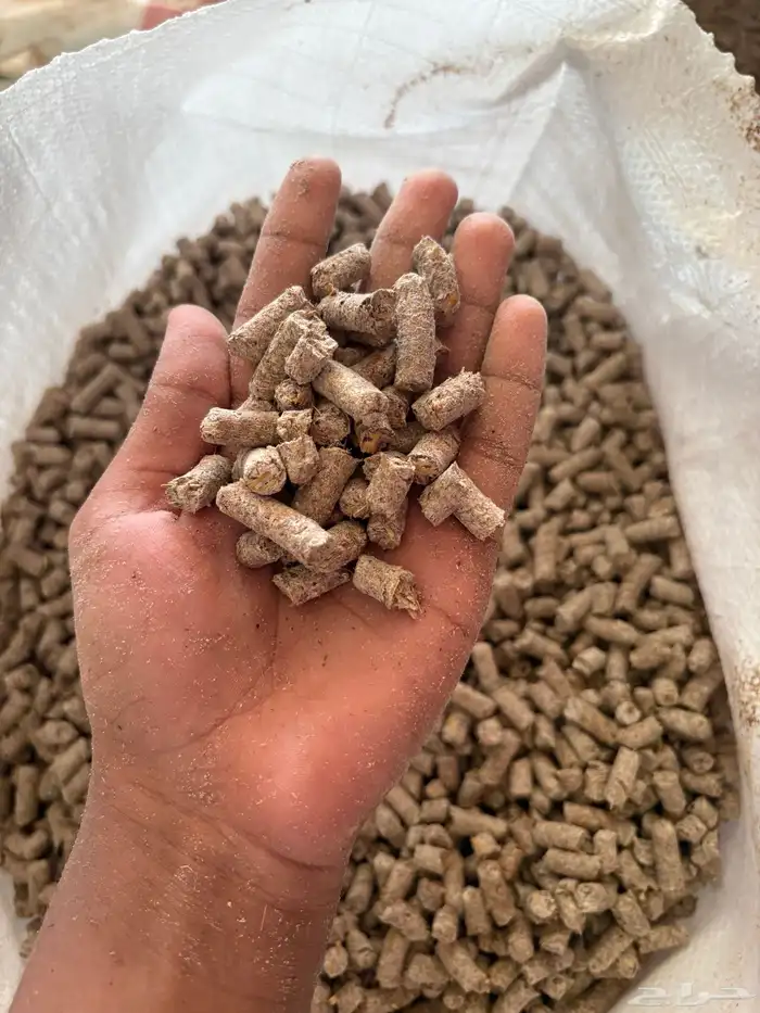 مكعبات علف 1