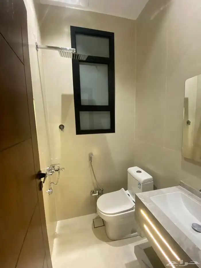 للبيع فيلا روف مع ملحق تشطيب فاخر 9غرف بالمحاله820الف 32