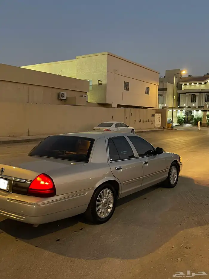 فورد ماركيز 2010 12