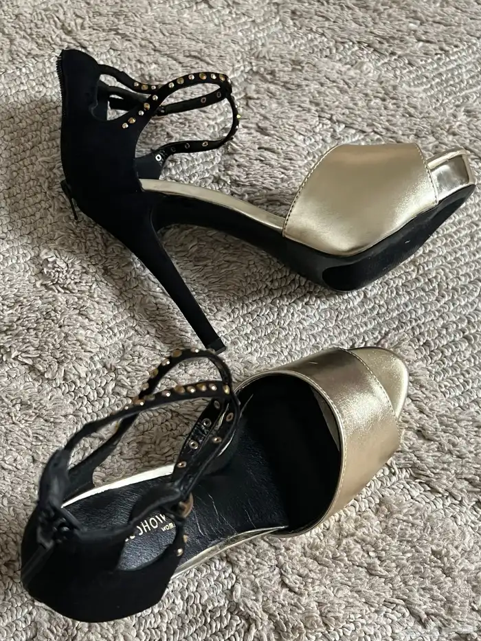 جزم جديدة نسائي ماركة 0