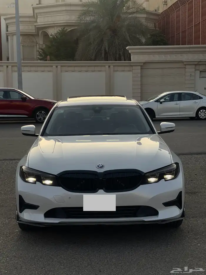 بي ام دبليو 320i 2022 0