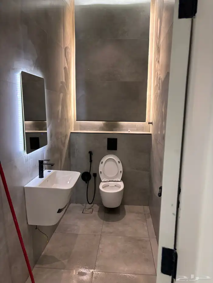 فله فاخره للايجار حي مسك الرمال قريبه من المطار 3