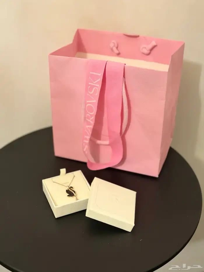 سواروفسكي 0