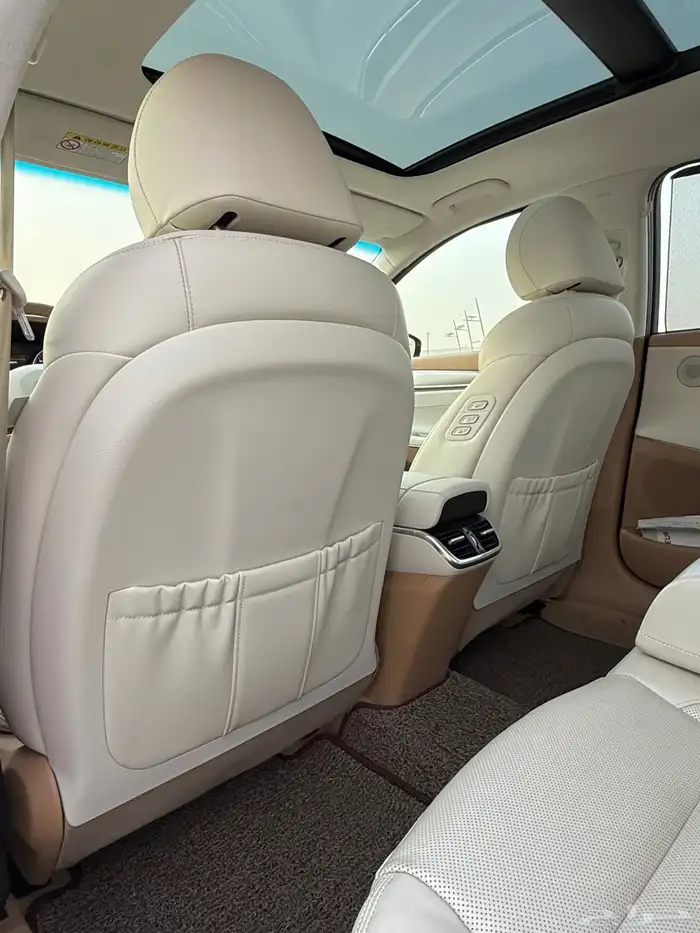 ازيرا 2020 بنوراما فل كامل داخل ابيض بحالة الوكاله للبيع 16