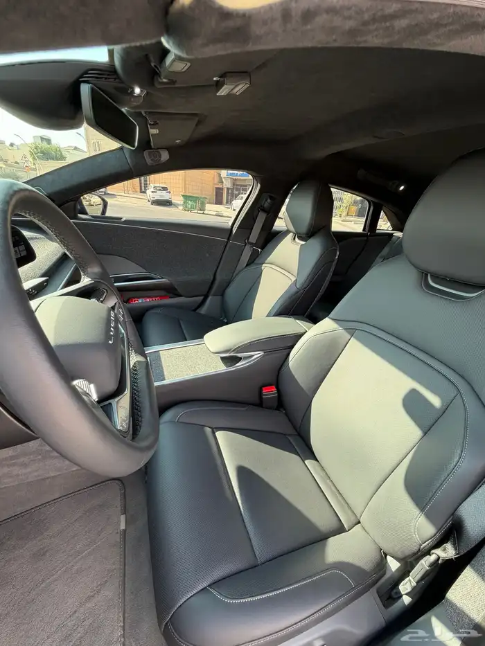 إعلان لوسيد آير Pure موديل 2024 16