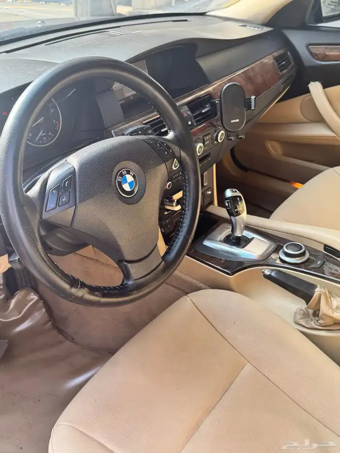 سيارة BMW 523i الفئة الخامسة موديل 2008 4