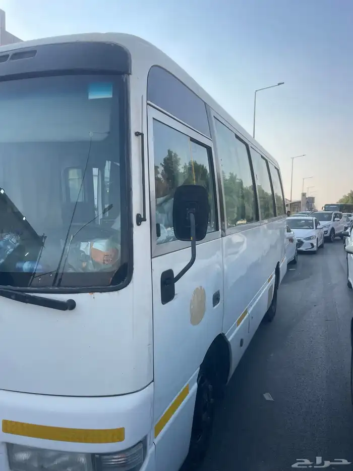 باص نيسان 30 راكب 2